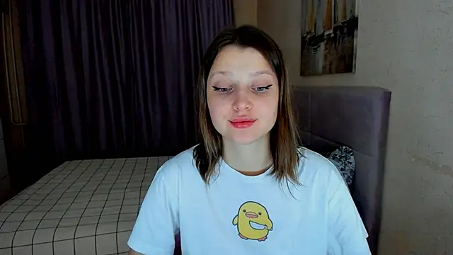 Snapshot of SoniNesti chatting on 11-13-25, 03:55 SoniNesti online show from 11-13-25, 03:55