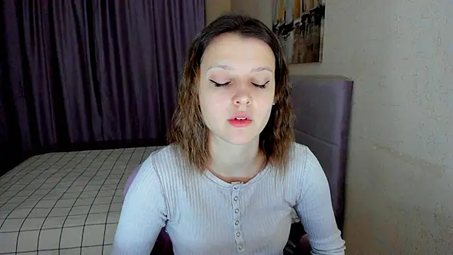 Snapshot of SoniNesti chatting on 11-15-25, 02:57 SoniNesti online show from 11-15-25, 02:57