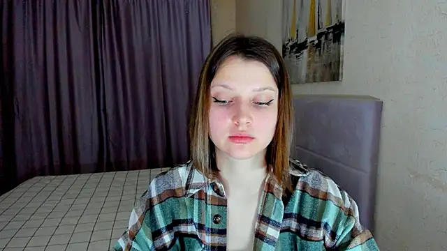 Snapshot of SoniNesti chatting on 11-18-25, 02:54 SoniNesti online show from 11-18-25, 02:54