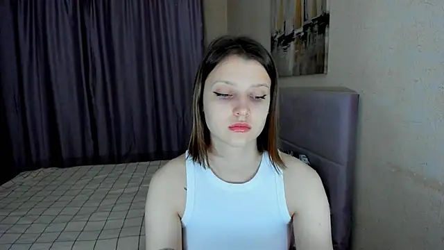 Snapshot of SoniNesti chatting on 11-26-25, 02:51 SoniNesti online show from 11-26-25, 02:51