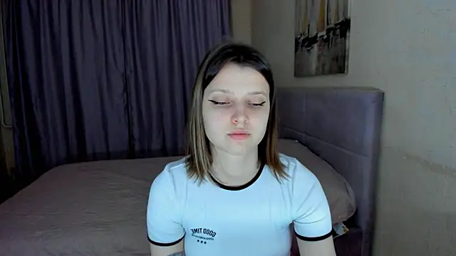 Snapshot of SoniNesti chatting on 01-15-26, 04:00 SoniNesti online show from 01-15-26, 04:00