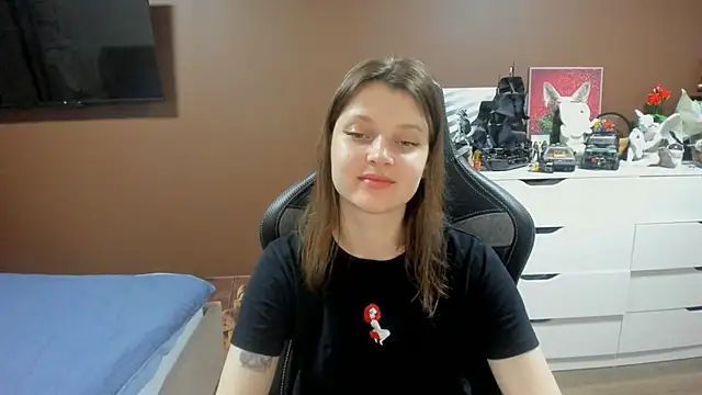Snapshot of SoniNesti chatting on 07-11-26, 02:42 SoniNesti online show from 07-11-26, 02:42
