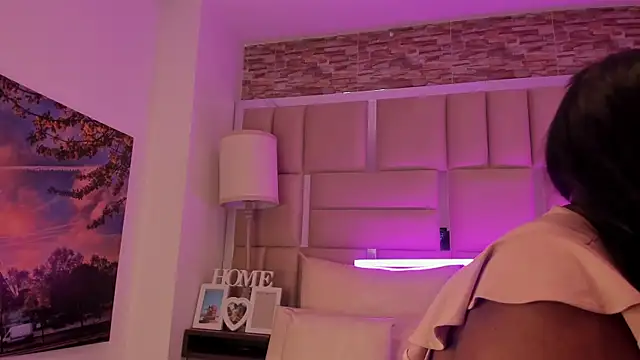 ShaniaBrownn online show from 02-25-26, 07:34