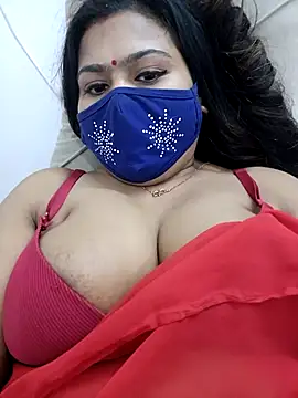 Snapshot of cutee__crazy chatting on 02-23-25, 04:35 cutee  crazy online show from 02-23-25, 04:35