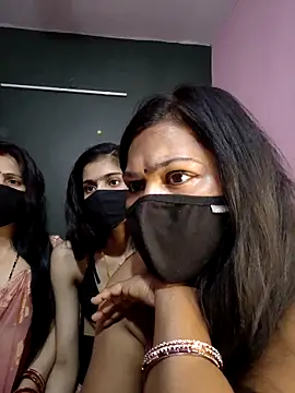 cutee  crazy online show from 03-07-26, 01:08