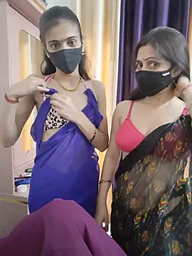 Snapshot of cutee__crazy chatting on 07-18-26, 12:42 cutee crazy online show from 07-18-26, 12:42