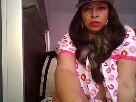 Snapshot of MSweetLindaParks chatting on 02-02-25, 07:25 MSweetLindaParks online show from 02-02-25, 07:25