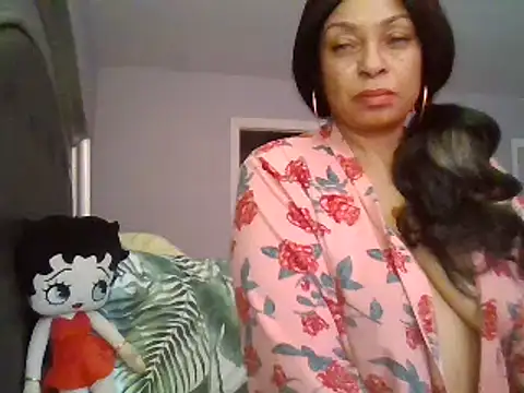Snapshot of MSweetLindaParks chatting on 02-15-25, 03:17 MSweetLindaParks online show from 02-15-25, 03:17