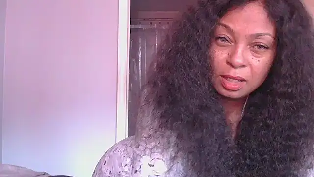 Snapshot of MSweetLindaParks chatting on 10-11-25, 04:49 MSweetLindaParks online show from 10-11-25, 04:49