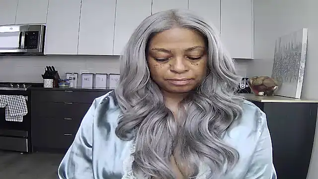 Snapshot of MSweetLindaParks chatting on 07-16-26, 02:12 MSweetLindaParks online show from 07-16-26, 02:12