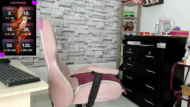 Snapshot of hot-timefun chatting on 04-18-26, 12:36 hot-timefun online show from 04-18-26, 12:36