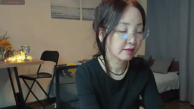 AvroraSakura online show from 12-11-24, 05:26