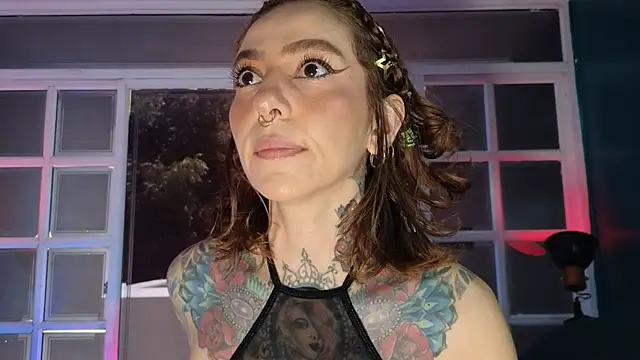 Snapshot of Evangelyne_1 chatting on 10-02-25, 03:52 Evangelyne 1 online show from 10-02-25, 03:52