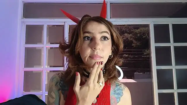 Snapshot of Evangelyne_1 chatting on 10-09-25, 03:54 Evangelyne 1 online show from 10-09-25, 03:54
