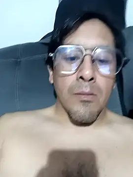 Yimicito online show from 04-14-26, 05:02