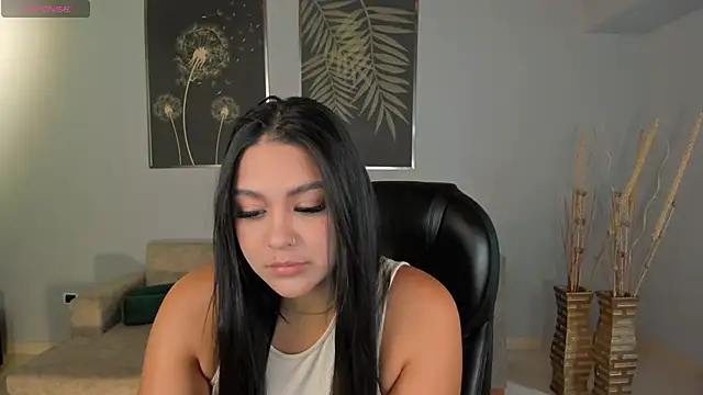 ToriCrossX online show from 01-22-25, 12:38