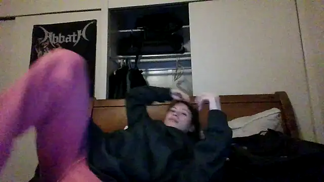 Snapshot of petitedoll29 chatting on 12-05-24, 12:52 petitedoll29 online show from 12-05-24, 12:52