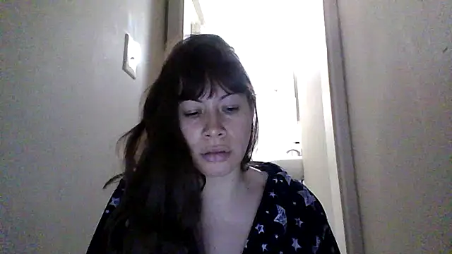 Snapshot of petitedoll29 chatting on 11-20-25, 09:03 petitedoll29 online show from 11-20-25, 09:03