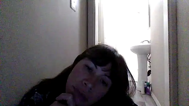 Snapshot of petitedoll29 chatting on 11-24-25, 01:05 petitedoll29 online show from 11-24-25, 01:05