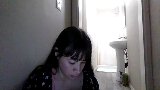 Snapshot of petitedoll29 chatting on 12-16-25, 11:10 petitedoll29 online show from 12-16-25, 11:10