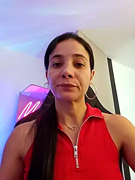 Snapshot of miaeyes chatting on 01-06-25, 01:41 miaeyes online show from 01-06-25, 01:41