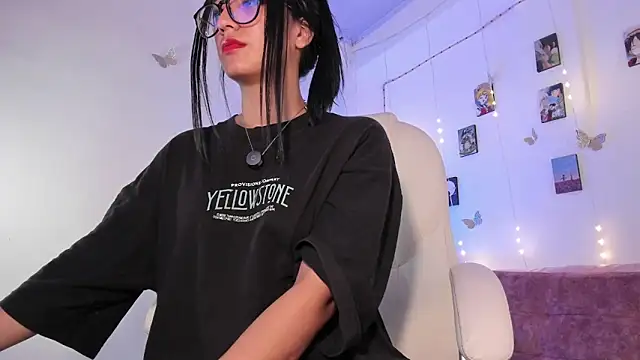 ineedmydaddy  online show from 05-21-26, 01:34