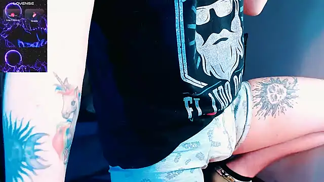 Marieblueeyes online show from 11-17-25, 10:54