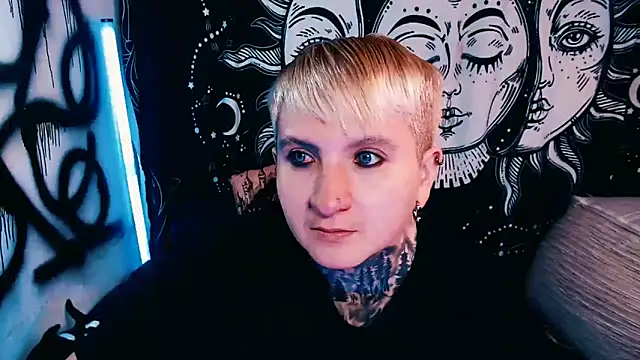 Marieblueeyes online show from 05-12-26, 07:33