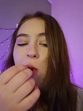 Snapshot of Yammy_Yumi chatting on 01-09-26, 01:36 Yammy Yumi online show from 01-09-26, 01:36