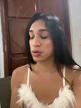 Snapshot of Ashly_Miller chatting on 04-21-26, 01:42 Ashly Miller online show from 04-21-26, 01:42