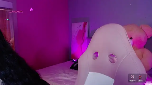 Snapshot of kim_blake chatting on 12-11-24, 12:02 kim blake online show from 12-11-24, 12:02