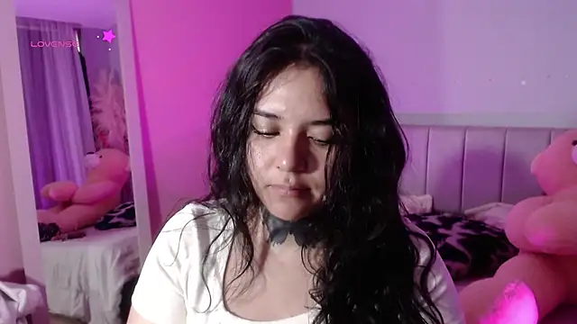 Snapshot of kim_blake chatting on 01-02-25, 07:51 kim blake online show from 01-02-25, 07:51