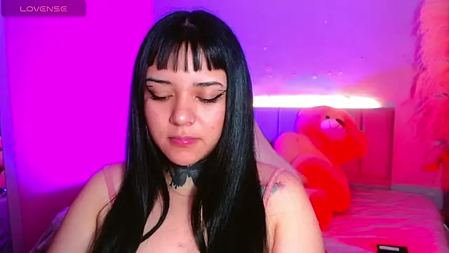 Snapshot of kim_blake chatting on 02-27-25, 03:05 kim blake online show from 02-27-25, 03:05