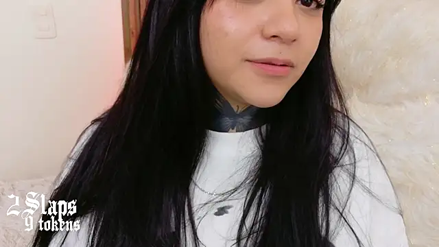 Snapshot of kim_blake chatting on 10-21-25, 01:17 kim blake online show from 10-21-25, 01:17