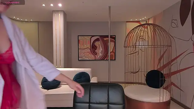 LilaWest online show from 01-25-25, 08:21