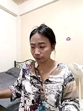 Snapshot of KinkyKit_May chatting on 02-15-25, 04:23 KinkyKit May online show from 02-15-25, 04:23