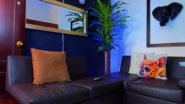 Snapshot of Markboyl chatting on 02-07-25, 03:41 Markboyl online show from 02-07-25, 03:41