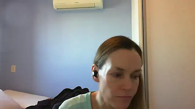 Annylove1 online show from 10-17-25, 10:40