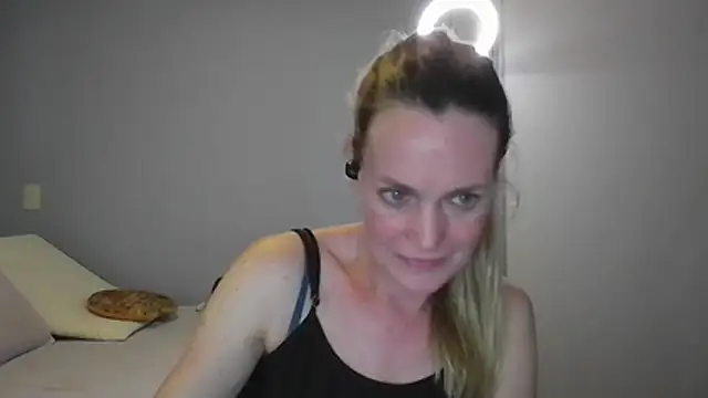 Annylove1 online show from 12-14-25, 12:27