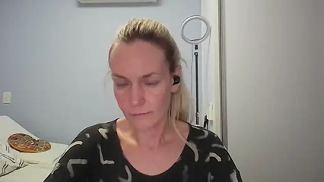 Annylove1 online show from 02-08-26, 12:36