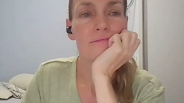 Annylove1 online show from 03-12-26, 12:17