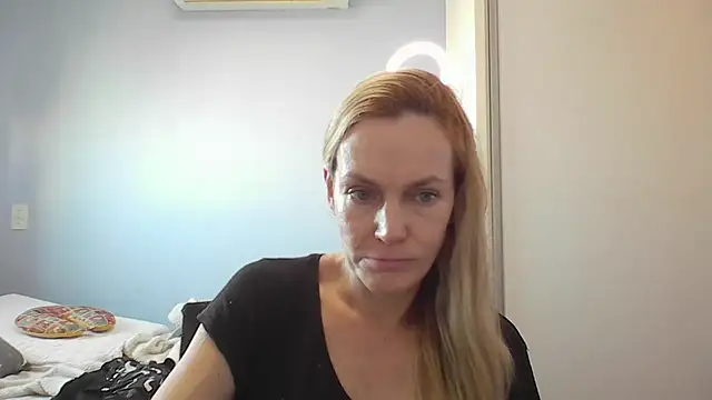 Annylove1 online show from 03-24-26, 10:20