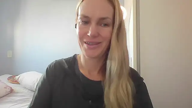 Snapshot of Annylove1 chatting on 05-05-26, 12:24 Annylove1 online show from 05-05-26, 12:24