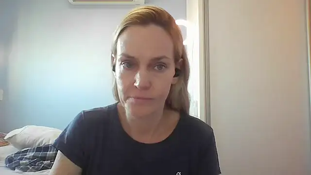 Snapshot of Annylove1 chatting on 05-07-26, 10:42 Annylove1 online show from 05-07-26, 10:42