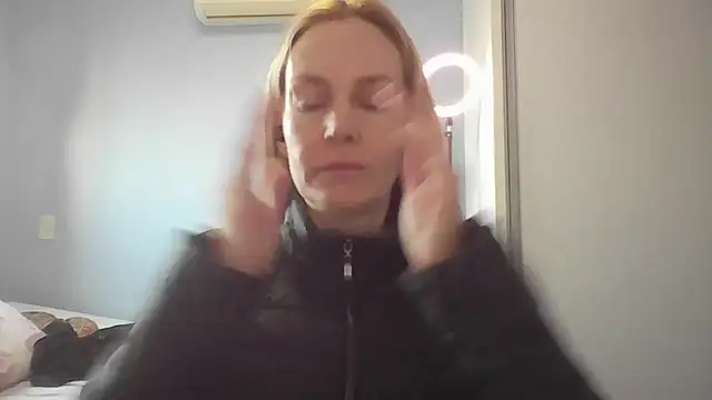 Snapshot of Annylove1 chatting on 05-12-26, 10:45 Annylove1 online show from 05-12-26, 10:45