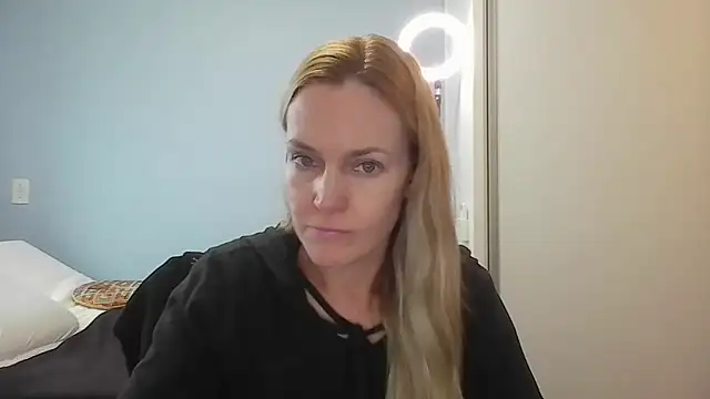 Snapshot of Annylove1 chatting on 05-18-26, 10:54 Annylove1 online show from 05-18-26, 10:54