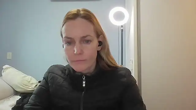 Snapshot of Annylove1 chatting on 05-21-26, 10:44 Annylove1 online show from 05-21-26, 10:44