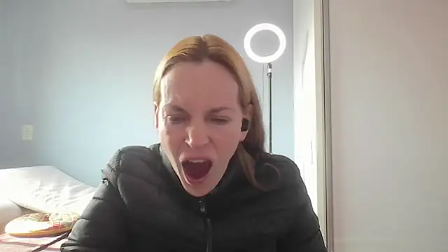 Snapshot of Annylove1 chatting on 06-03-26, 04:56 Annylove1 online show from 06-03-26, 04:56