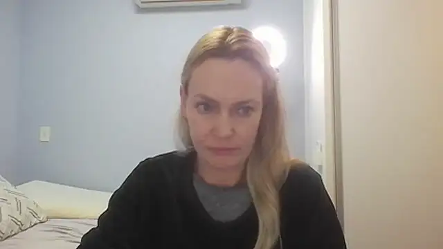 Snapshot of Annylove1 chatting on 07-07-26, 10:52 Annylove1 online show from 07-07-26, 10:52