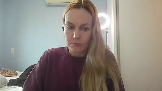 Snapshot of Annylove1 chatting on 07-09-26, 10:52 Annylove1 online show from 07-09-26, 10:52